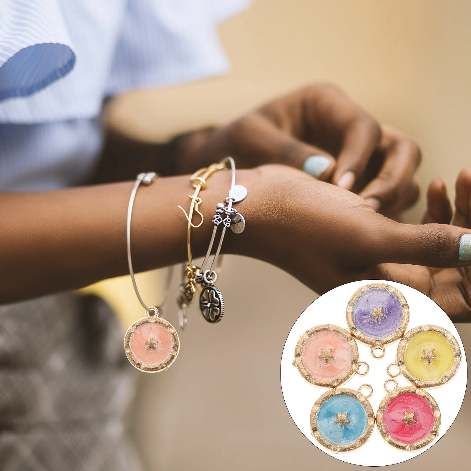 

25 шт. блестящих подвесок-звезд из сплава для рукоделия: для цепочек на свитер, брелоков для телефона, брелоков для ключей, аксессуаров для изготовления ювелирных изделий, с тонкими деталями