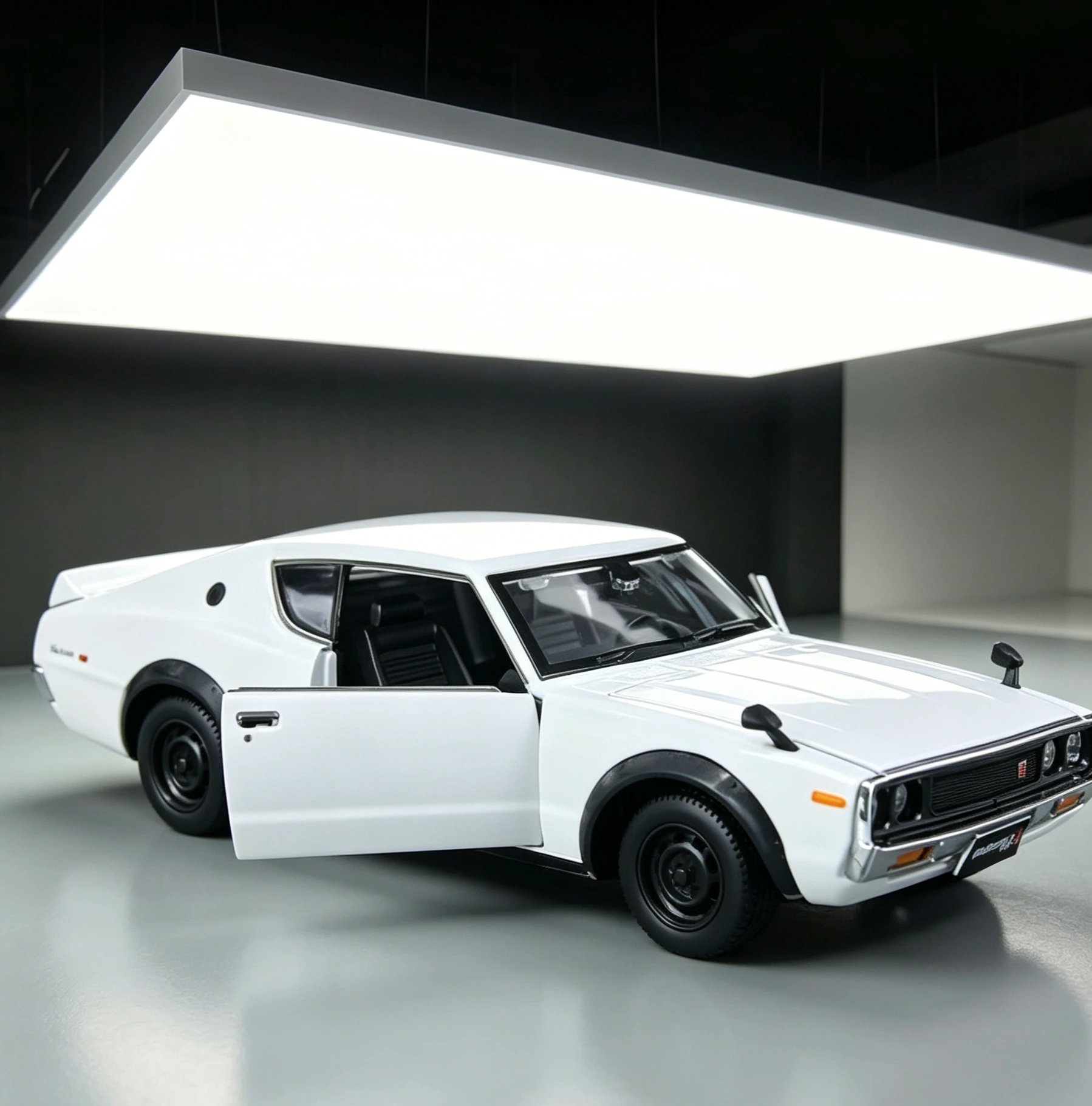 

1:24 Maisto 1973 Skyline 2000GT-R Diecast Model Car, Static Alloy Supercar Collectible Ornament
