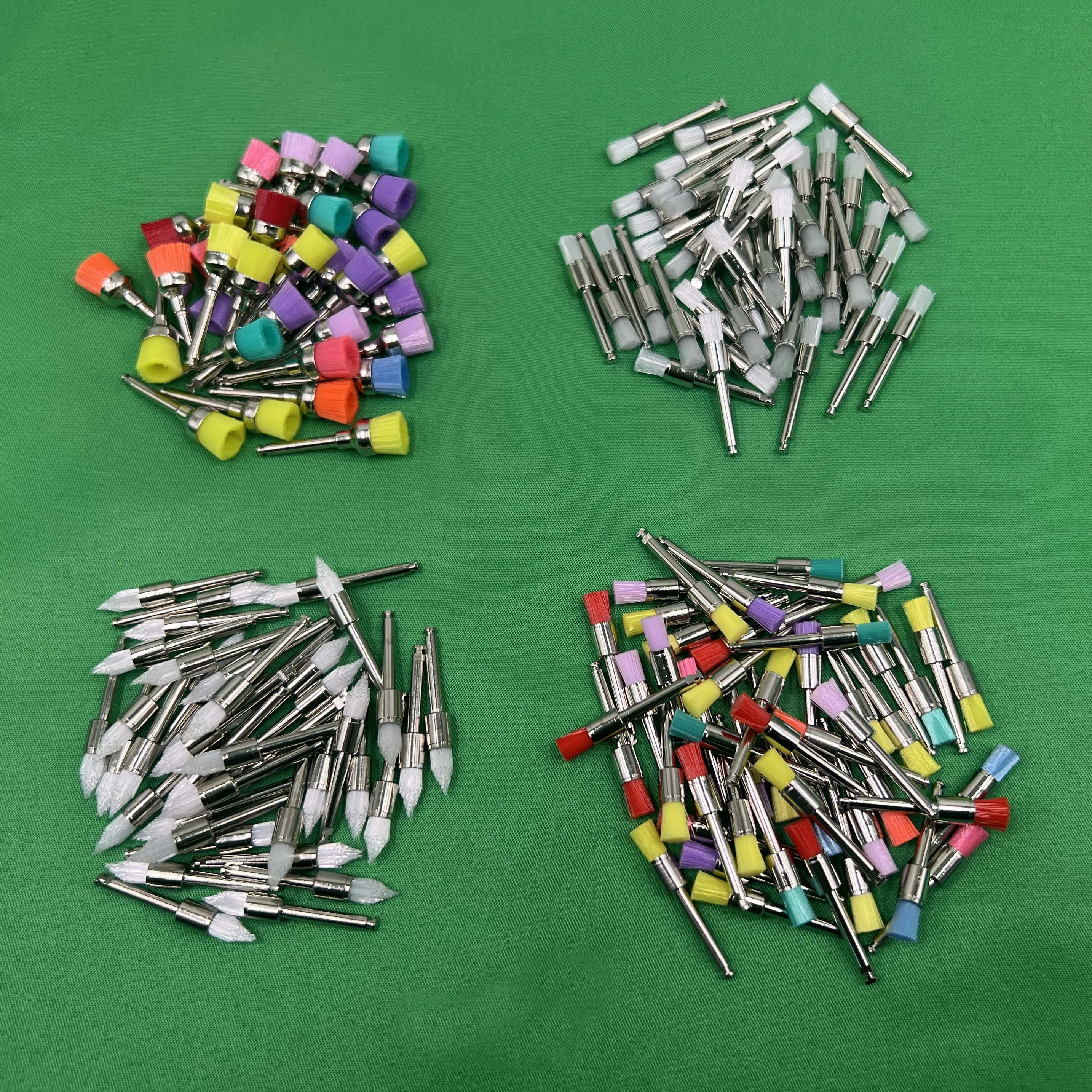 100pcs Dental Prophy Brush Polishing Dental Consumables Disposable Flat Type Nylon Teeth Whitening Clean for Dentistry Materail
