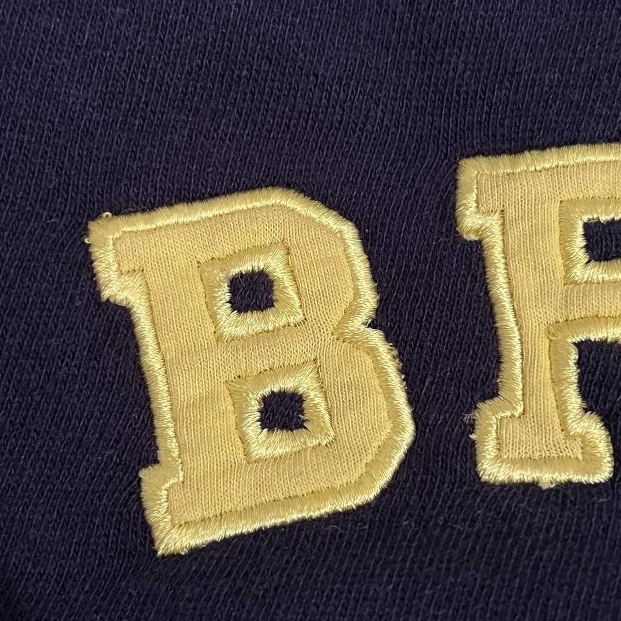 سترة صوفية جديدة للزوجين بأكمام طويلة لعام 2025 سترة مطرزة بحروف للتنقل