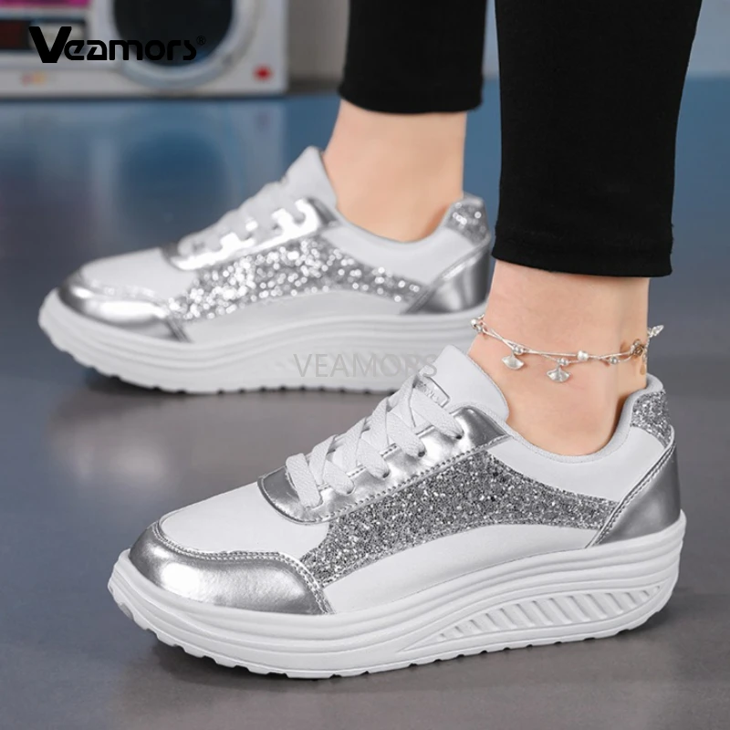 

Модные женские прогулочные кроссовки универсального стиля, белые, с цветными блоками и пайетками, повседневная обувь на толстой подошве