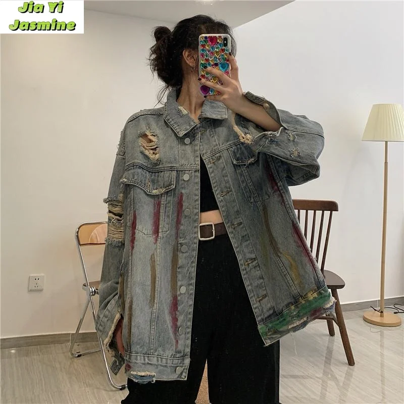 

2024 New Autumn Retro Hong Kong Style Design Graffiti Hole Breaking Loose Medium to Long Sleeve Cowboy Jacket Women's Wear