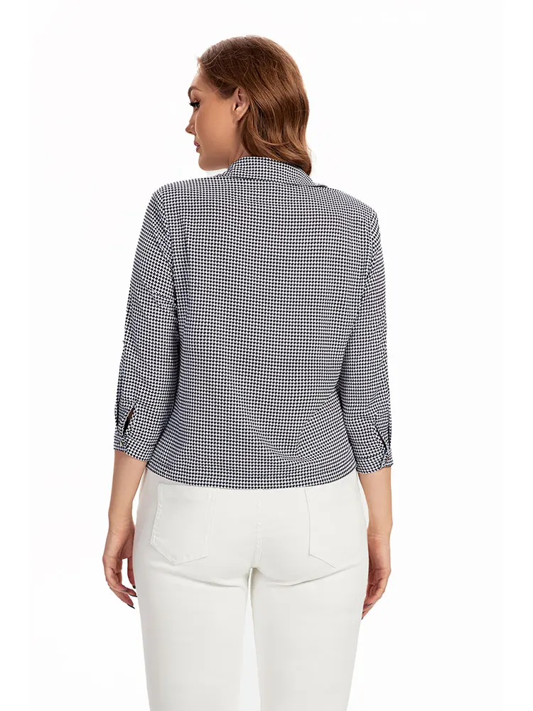 قميص نسائي ذو طية صدر السترة منسوج مقاس كبير ينتمي إلى فئة الملابس النسائية