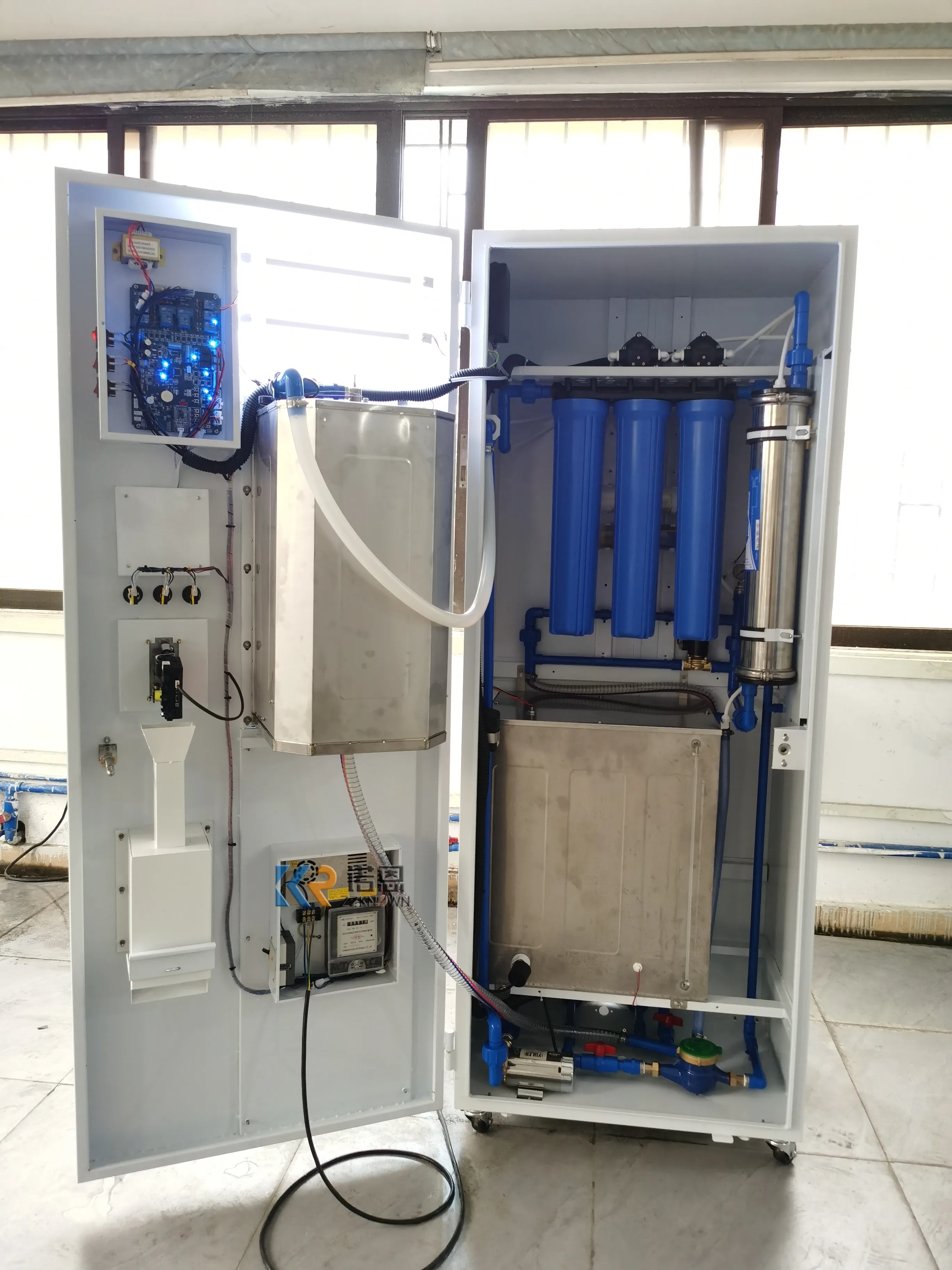 ขายตู้จําหน่ายน้ํา 300GPD สถานีจําหน่ายน้ําอัลคาไลน์แบบบริการตนเองน้ําบริสุทธิ์