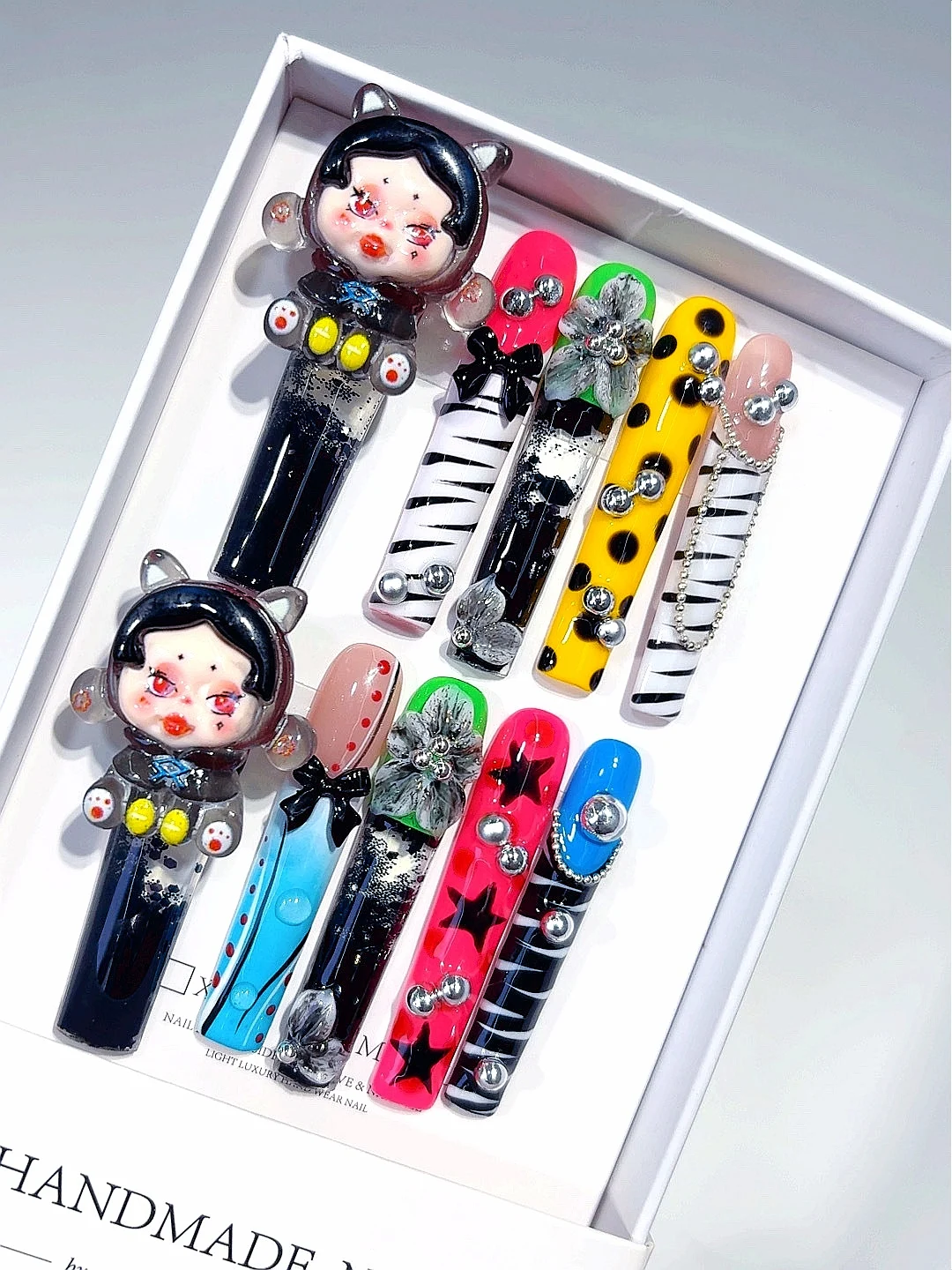 3D pop hars druk op nagels - dierenprint zebra luipaard strass strik accent kunstnagels handgemaakt voor vrouwen (O012)