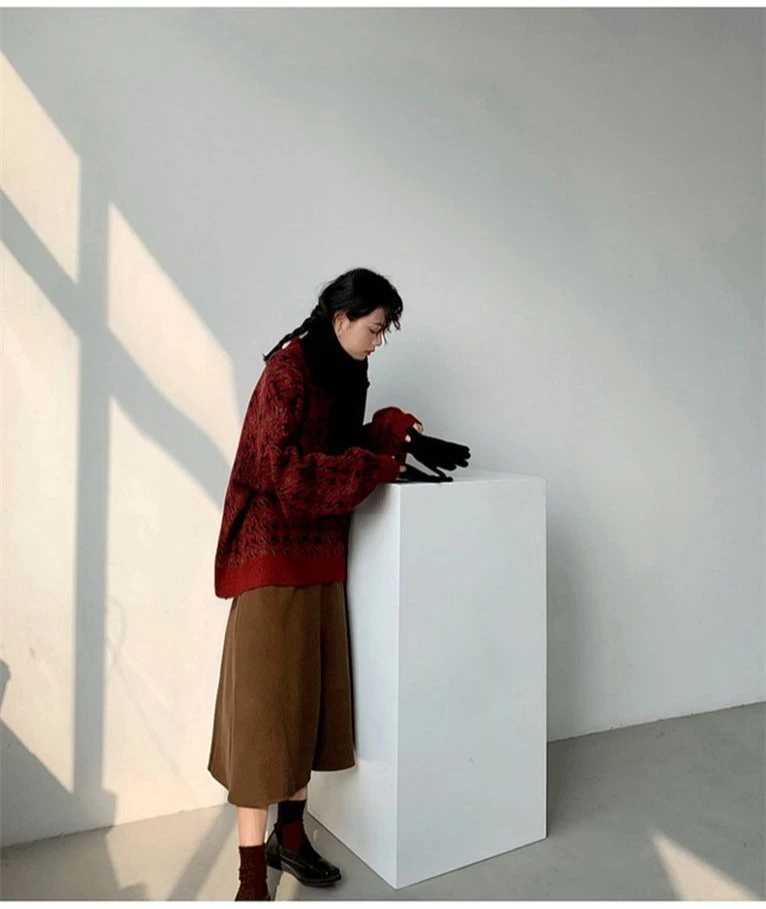 

2025 Lazy Style Loose Red Sweater Women's Knitted Sweater 2025 New Autumn and Winter Outfit To Wear Winter Jacket