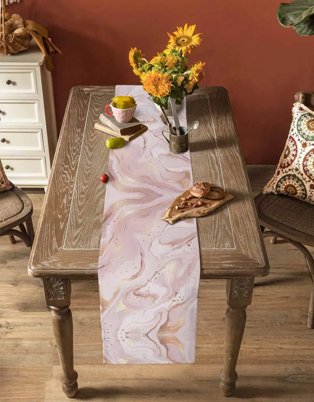 Abstract Streamline Hot Stamping Table Runner Wedding Dining Table Decoration Table Runner Holiday Dining Tablecloth