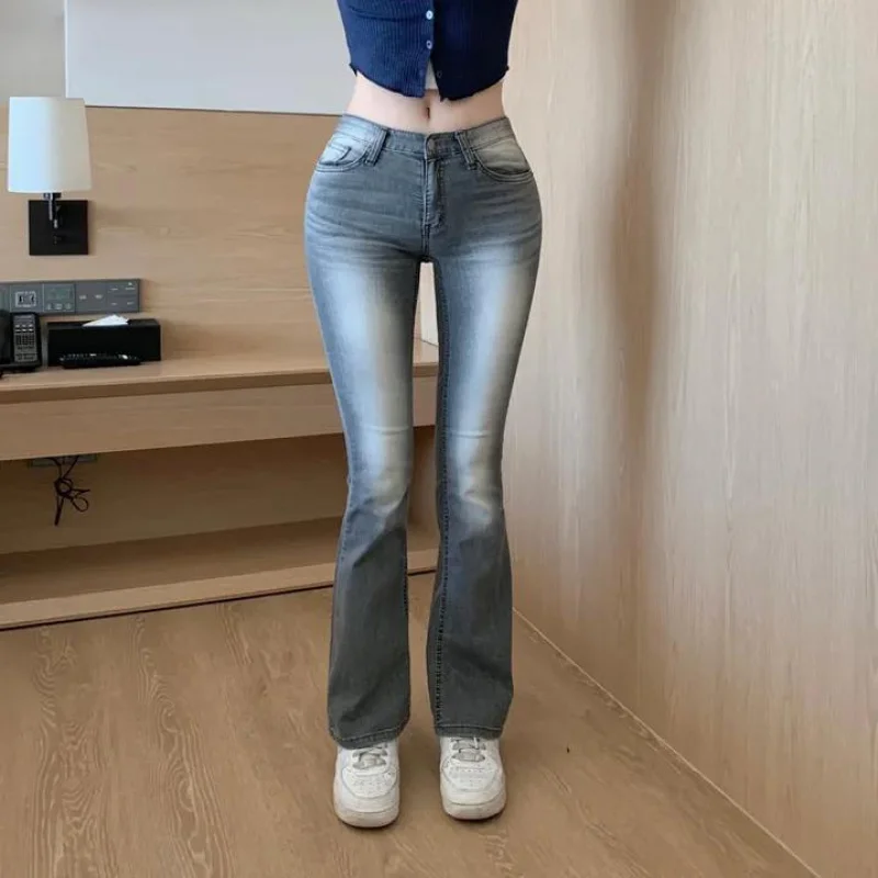 

Low-waist pants, new Korean style, light gray washed and distressed jeans, women's slim fit with slight flare Slim-fit versatile