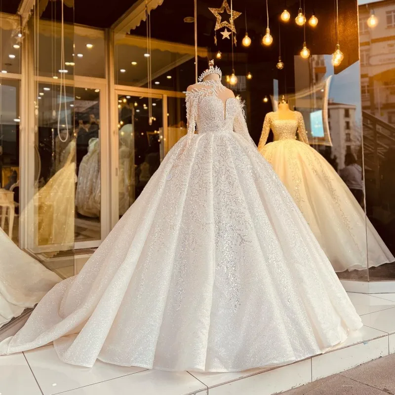 Luxury Exquisite Embroidery Beading Ball Gown Wedding Dress 2026 Sexy Sweetheart Lace Up Super Sparkly Princsss Bridal Gown