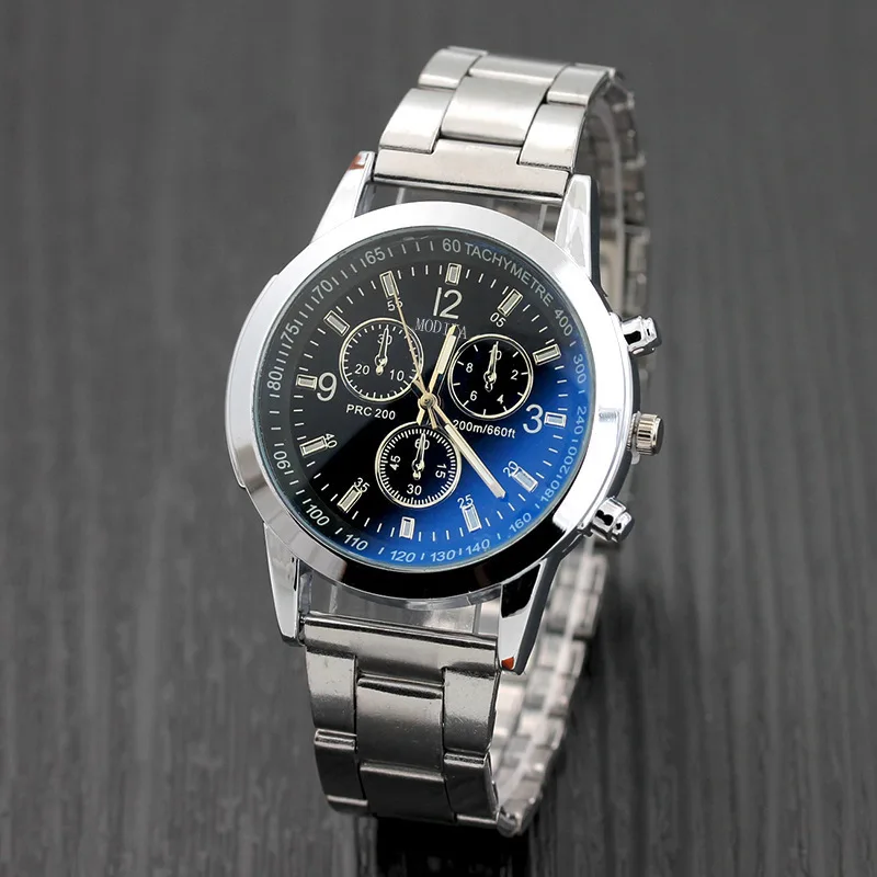 2024Modiya Blauw Licht Glas Decoratieve Drie Eye Stalen Strip Horloge Cadeau Horloge Mode Mannelijke En Vrouwelijke Student Horloge