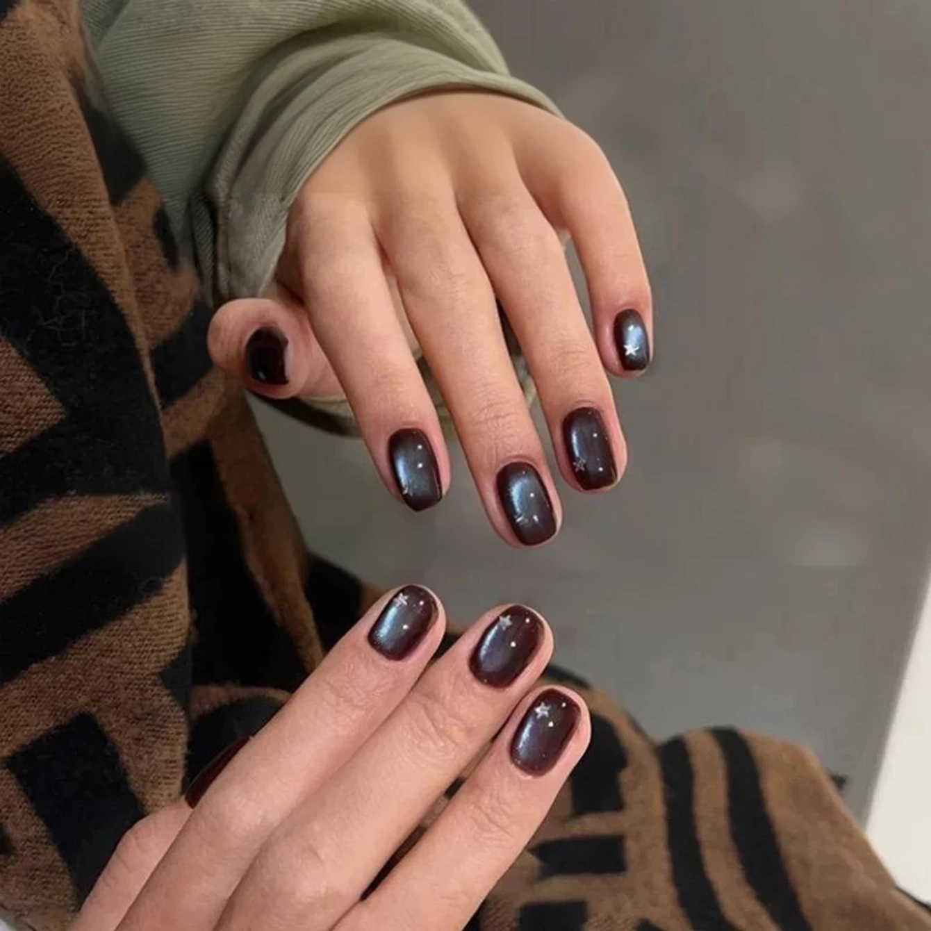 10ML 1PCS Blue Light Brown Glass Bead Magnetic Cat Eye Glue on Nails Winter Autumn Hot Selling Nail Art Christmas Nails