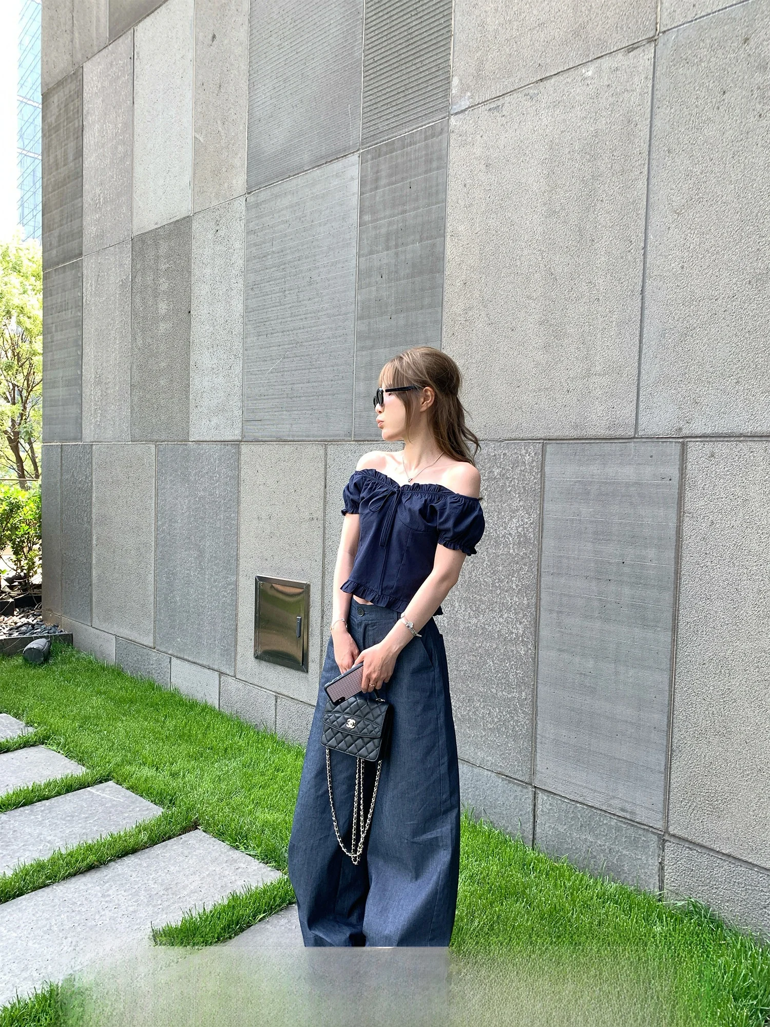 

Chic Short Shoulder Korean Style Shirt Women's Fashion Summer Breathable Cool Feeling Wood Grain Bounded Waist Design