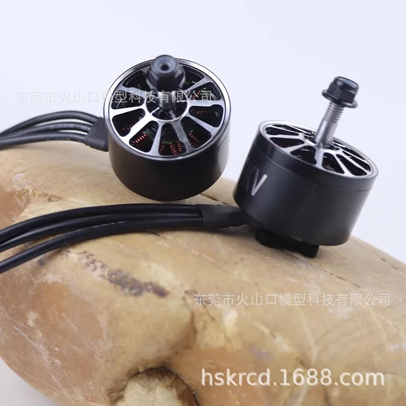 4 قطعة عالية الجودة 3115 900KV فرش السيارات 10 بوصة FPV معبر آلة المحرك ، التسليم السريع للسلع الذيل التجارة الخارجية واضح