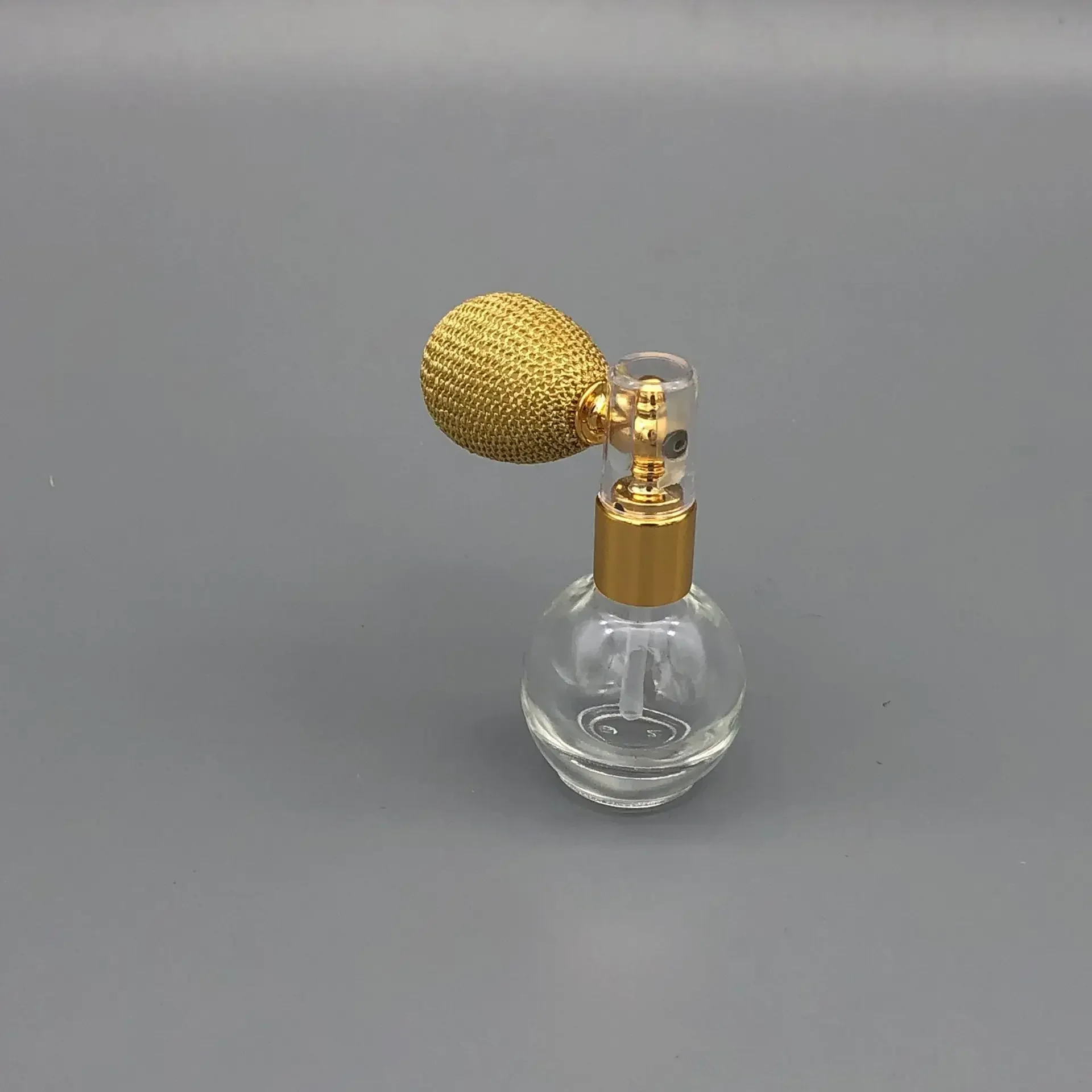 15ML Perfume Spray Bottle Empty Glass Air Press Travel Cosmetic Spray Round Body Mak Glitter Refillable Mist Atomizer Glass