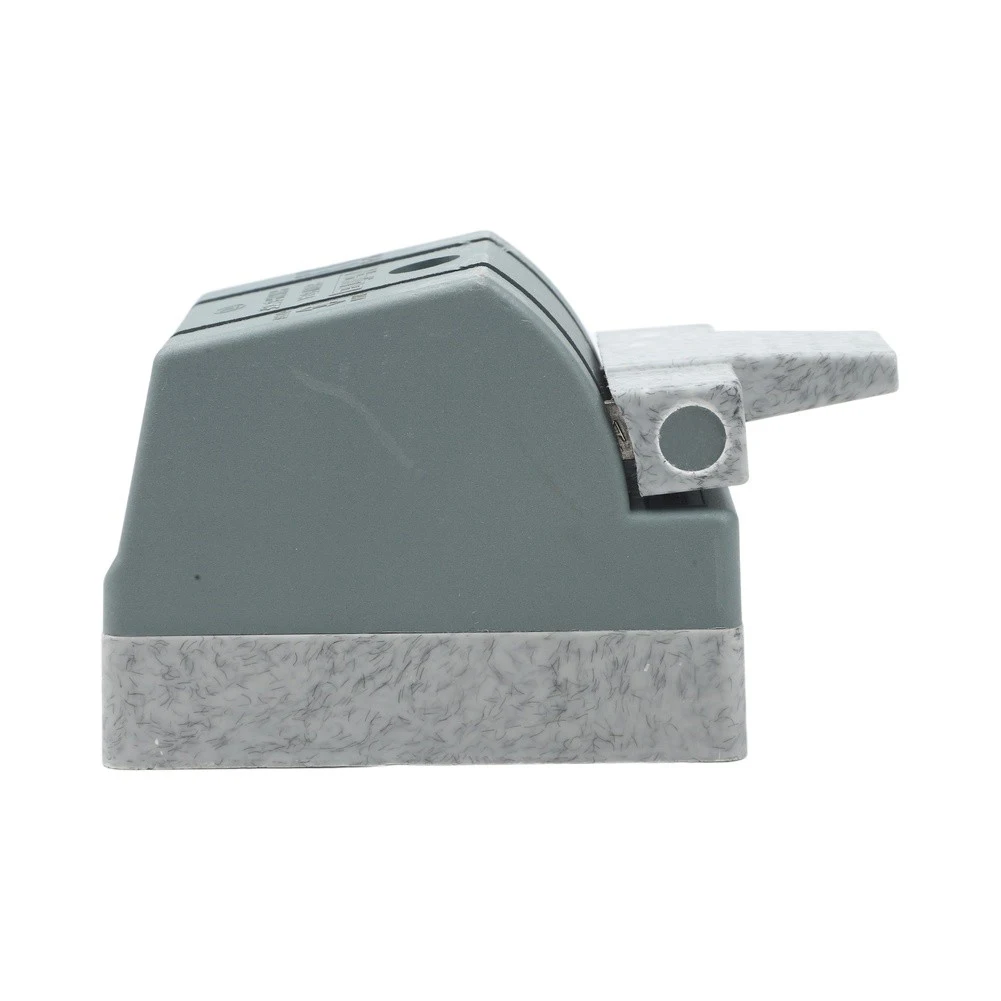 Copper Single Throw Isolator Switch 2P 63A and 3P 100A Options 380V AC Rated for General Purpose Electrical Circuit Control