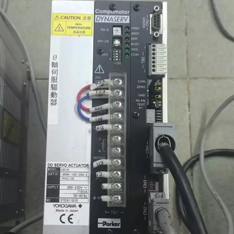 Teste de servo drive UR1A-050N-1KD-2SA-2 usado OK, envio rápido