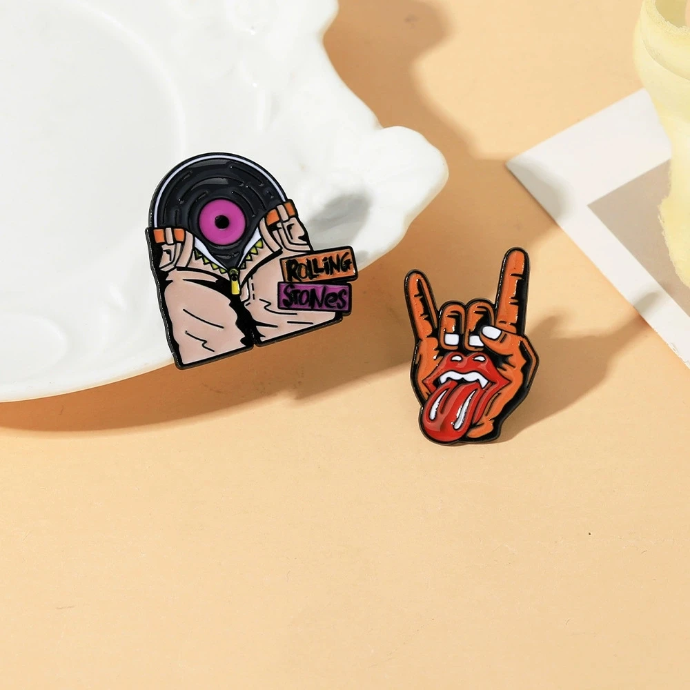 Значок-группы-классическая-брошь-в-британском-стиле-рок-группы-любители-рок-организуйте-металлические-булавки-аксессуары-для-одежды-для-любителей-концертов-подарок