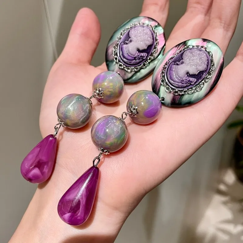 Statement Earrings 2025 New Fashion Baroque Style Purple Resin Beauty Image Big Earrings For Women