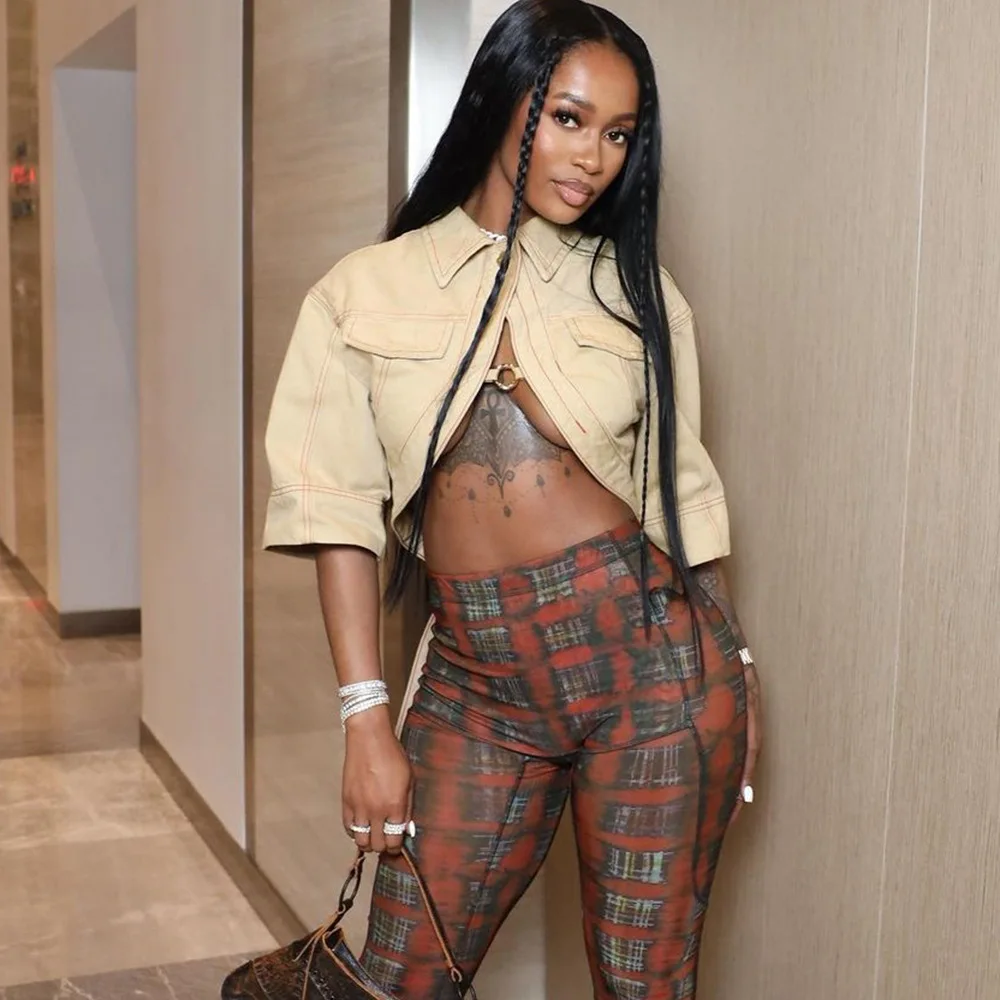 เสื้อคาร์ดิแกนครอปแขนสั้นคอปกสำหรับผู้หญิง ดีไซน์โดดเด่น ทันสมัย เหมาะสำหรับฤดูใบไม้ร่วงและฤดูหนาว สวมใส่สบายๆ สำหรับกิจกรรมกลางแจ้ง