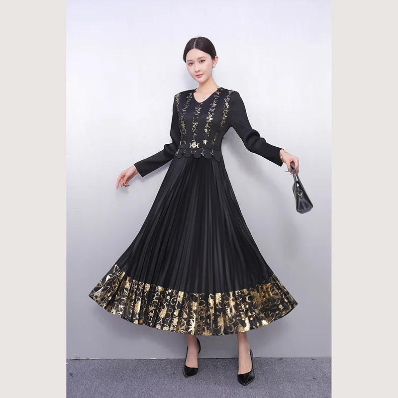 

Miyake Folds 2026 Spring and Autumn Mesh Sequin Dress Women Long Sleeve Light Luxury Pleated Waisted Fashion Long Dresses Pleats