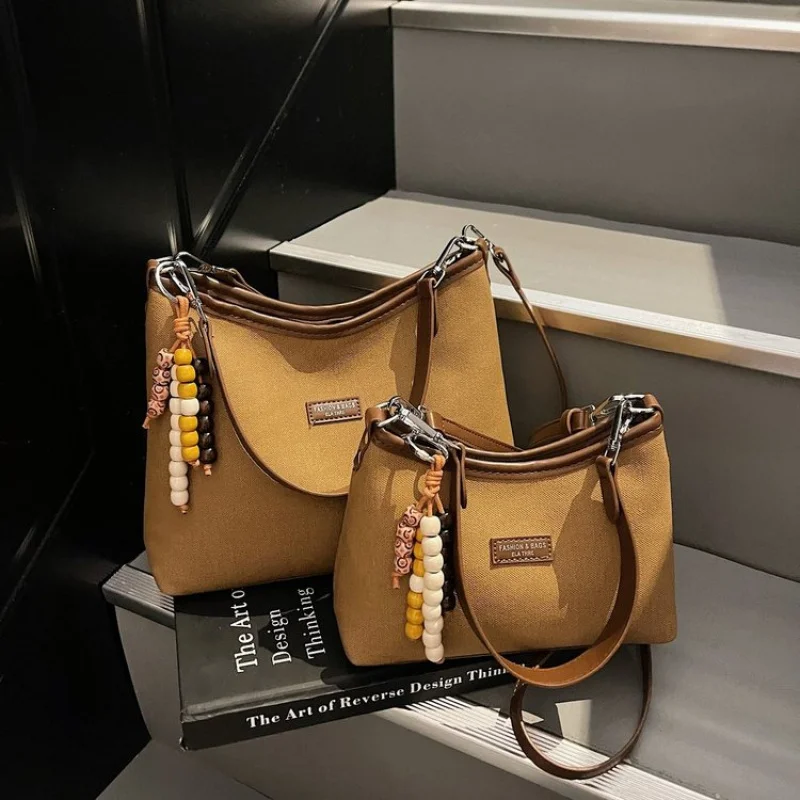 

Luxury Brand Women's Messenger Bag: Genuine Leather Shoulder Bag By Famous Designer Elegant Classic