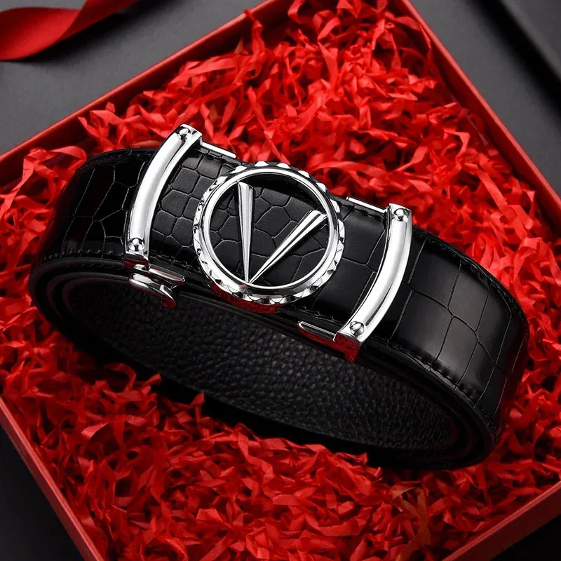 2023 حزام رجالي من الجلد الحقيقي تصميم فريد إبزيم تلقائي جودة عالية حزام رجالي من جلد البقر موضة فاخرة حزام خصر رجالي