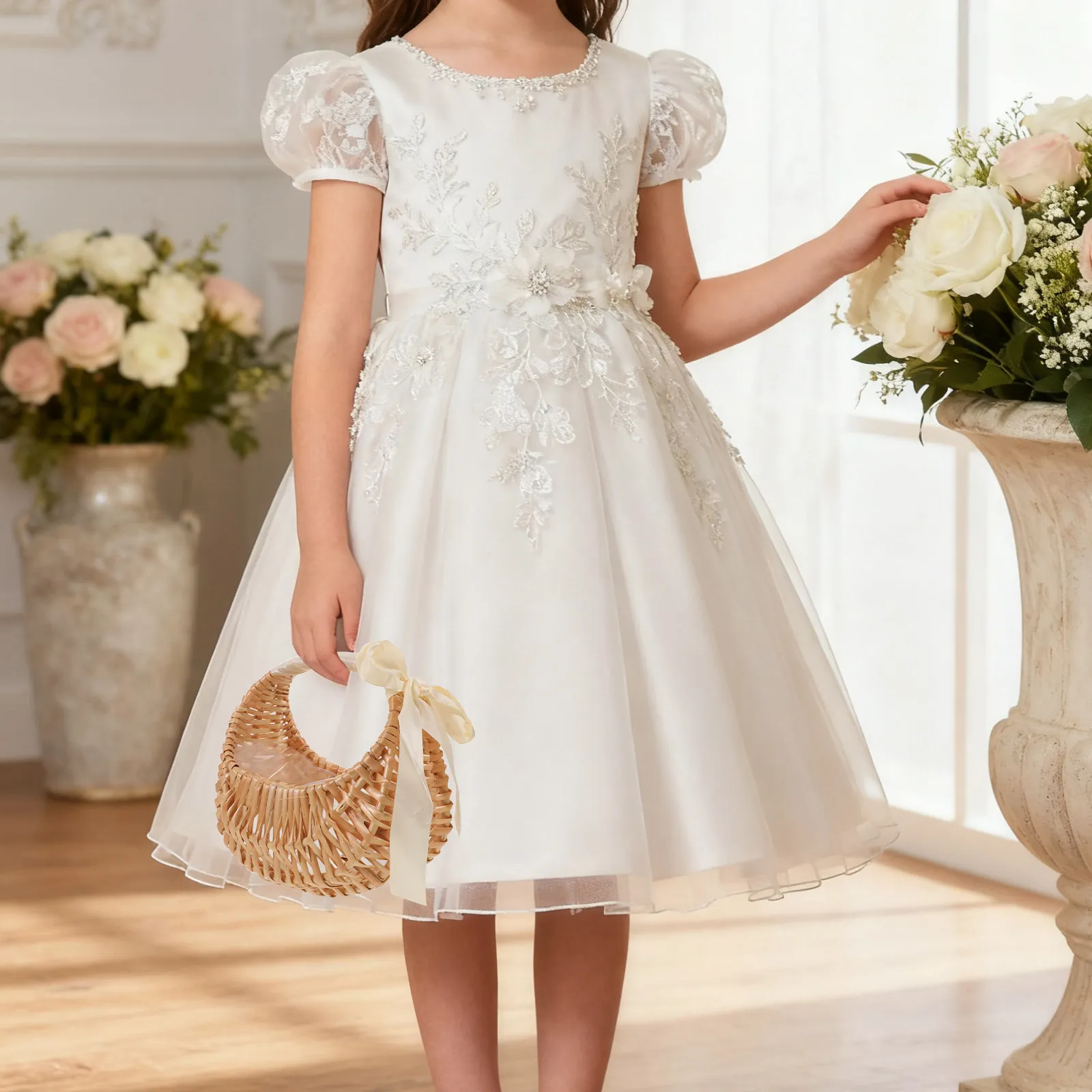 Handmade Woven Flower Basket Portable Lightweight Wedding Ceremony Basket for Petals Confetti Bridal Party