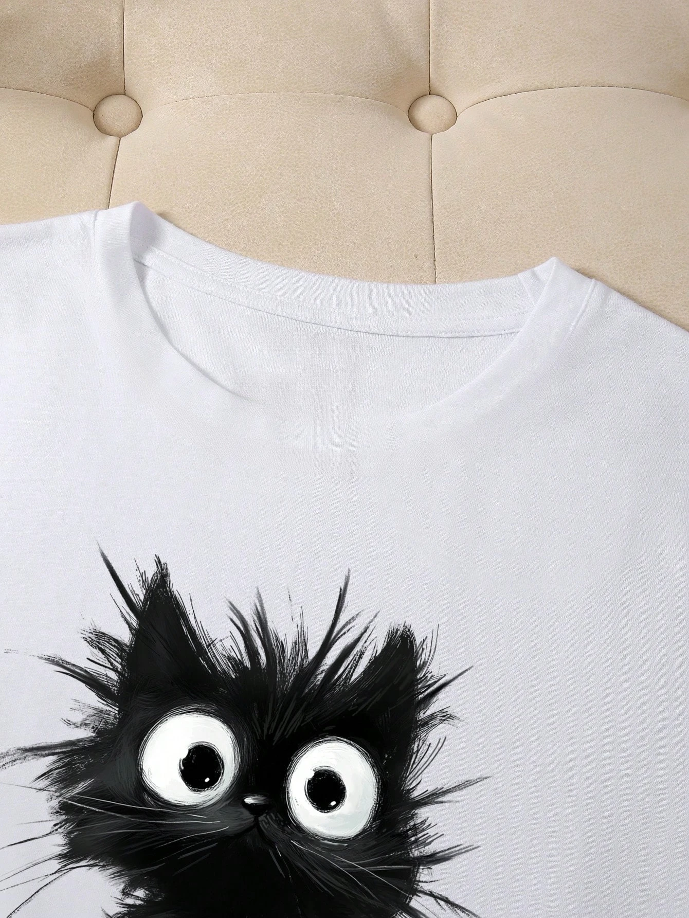 2025 New Women's Cute Cat Pattern Graphic Short Sleeve T-Shirt Round Neck Casual Tshirt Tops Cool Printed Female Tees image 3