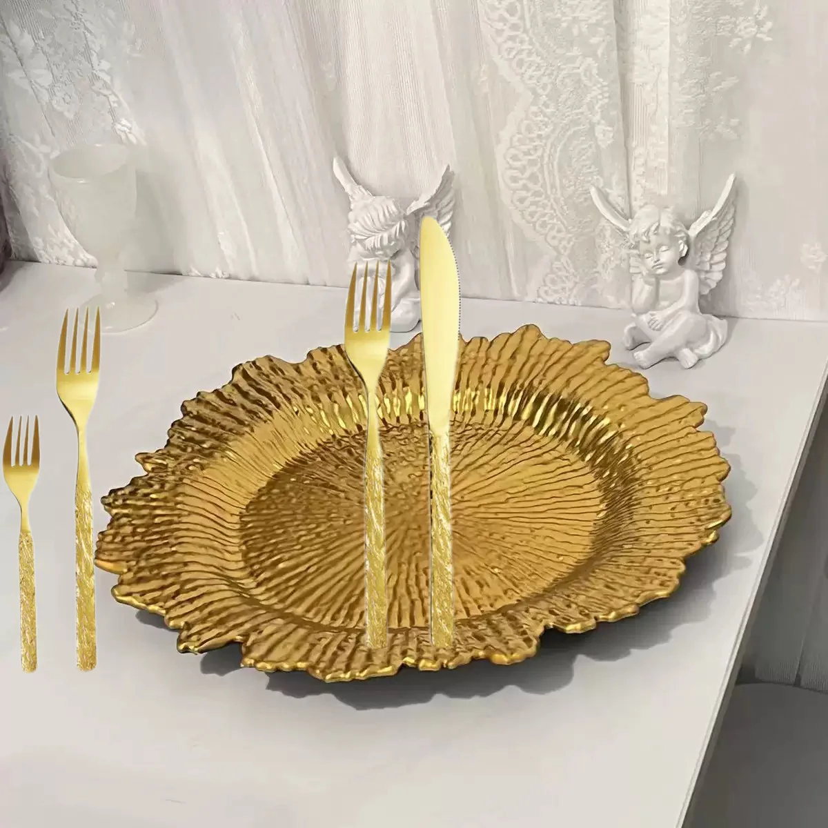 24-piece set of gold plastic decorative plates, silver tableware, wedding and Christmas decorative dining table ornaments