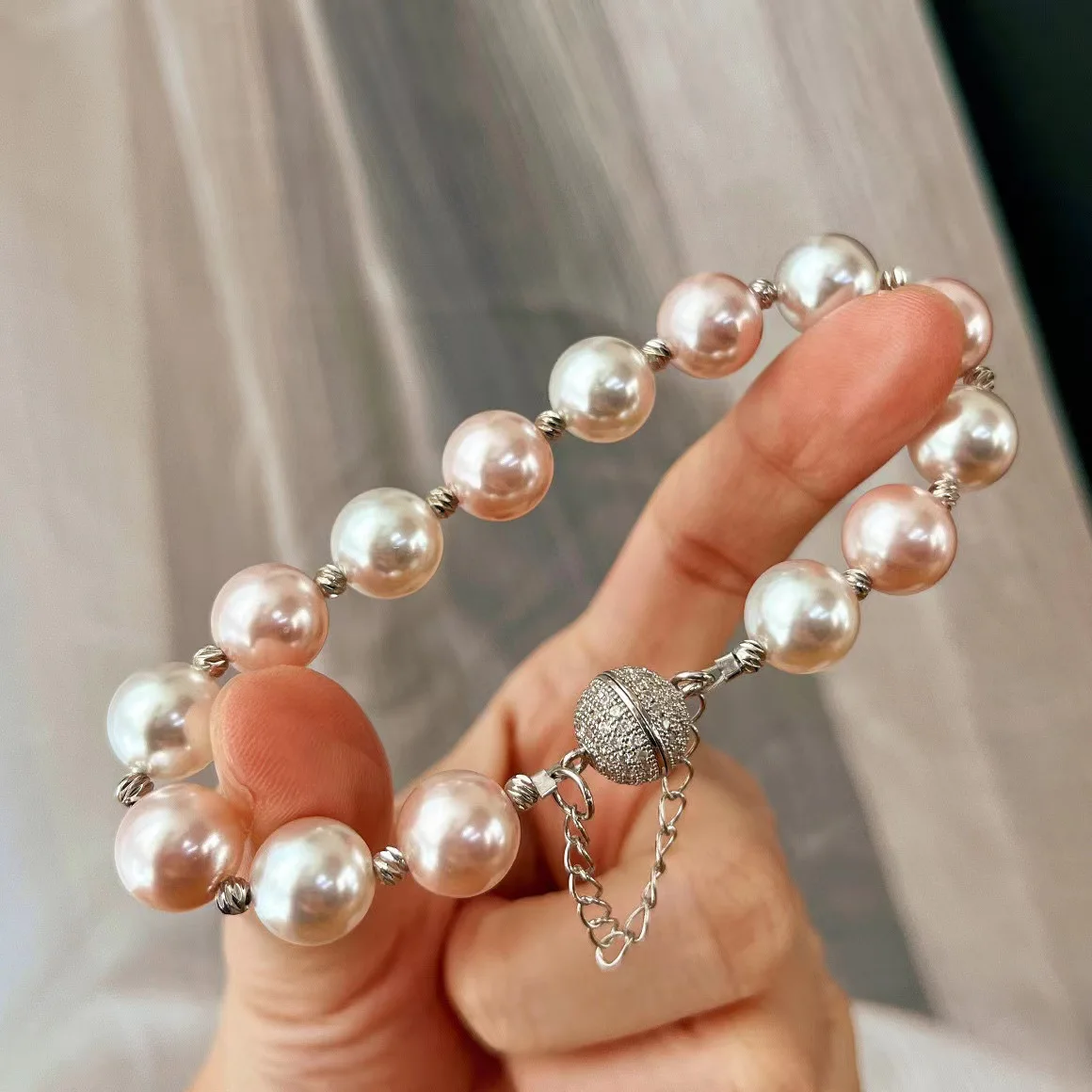 Vintage Artistic Warm Pink High-Luster Pearl Beaded Stretch Bracelet, Niche Designer Stackable Hand Chain for Women