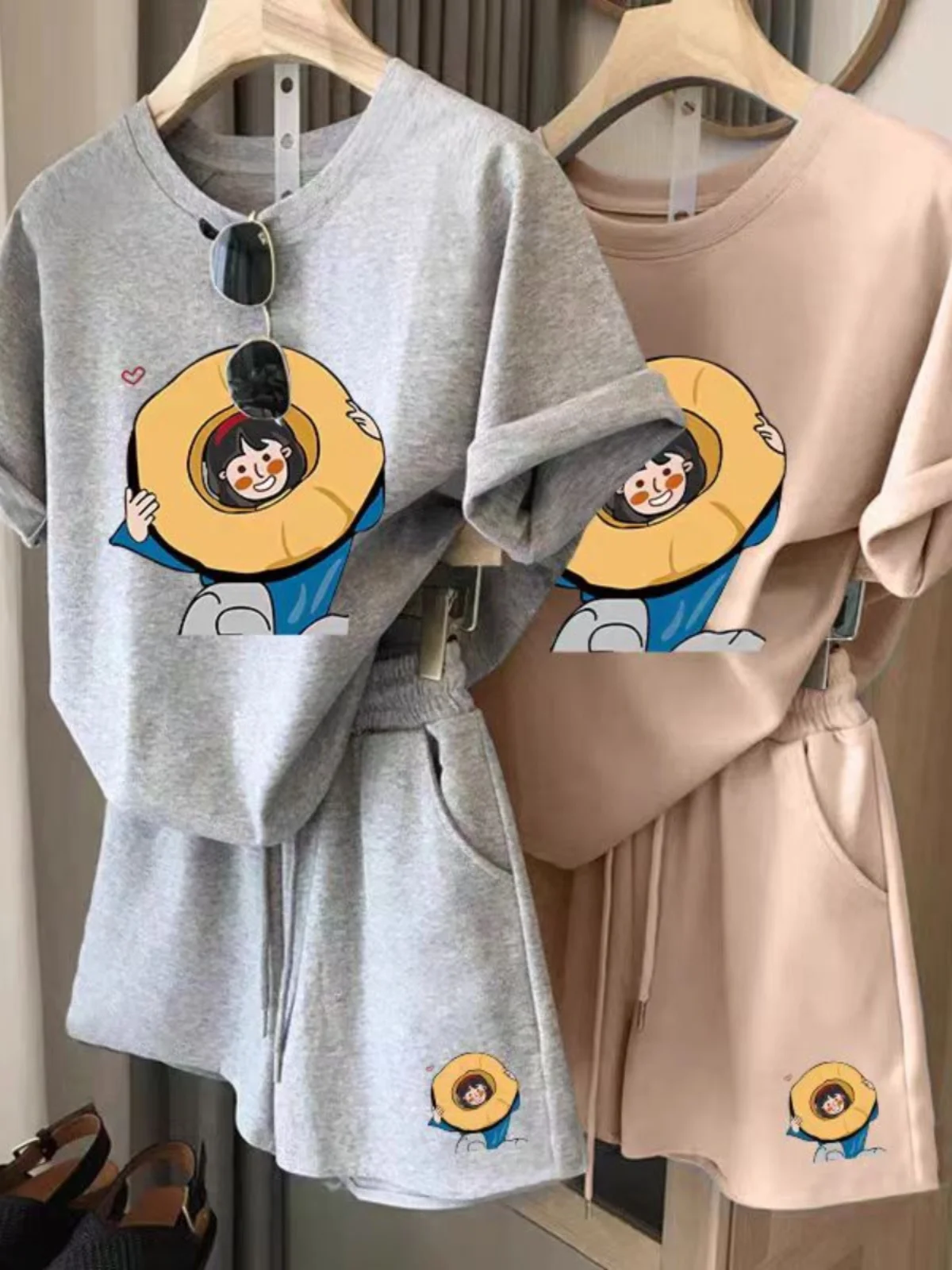 

Casual Sportswear Set Women's Summer Loose Fashionable Short Sleeve Shorts Two-Piece Set round Neck Overhead Chinese Brand
