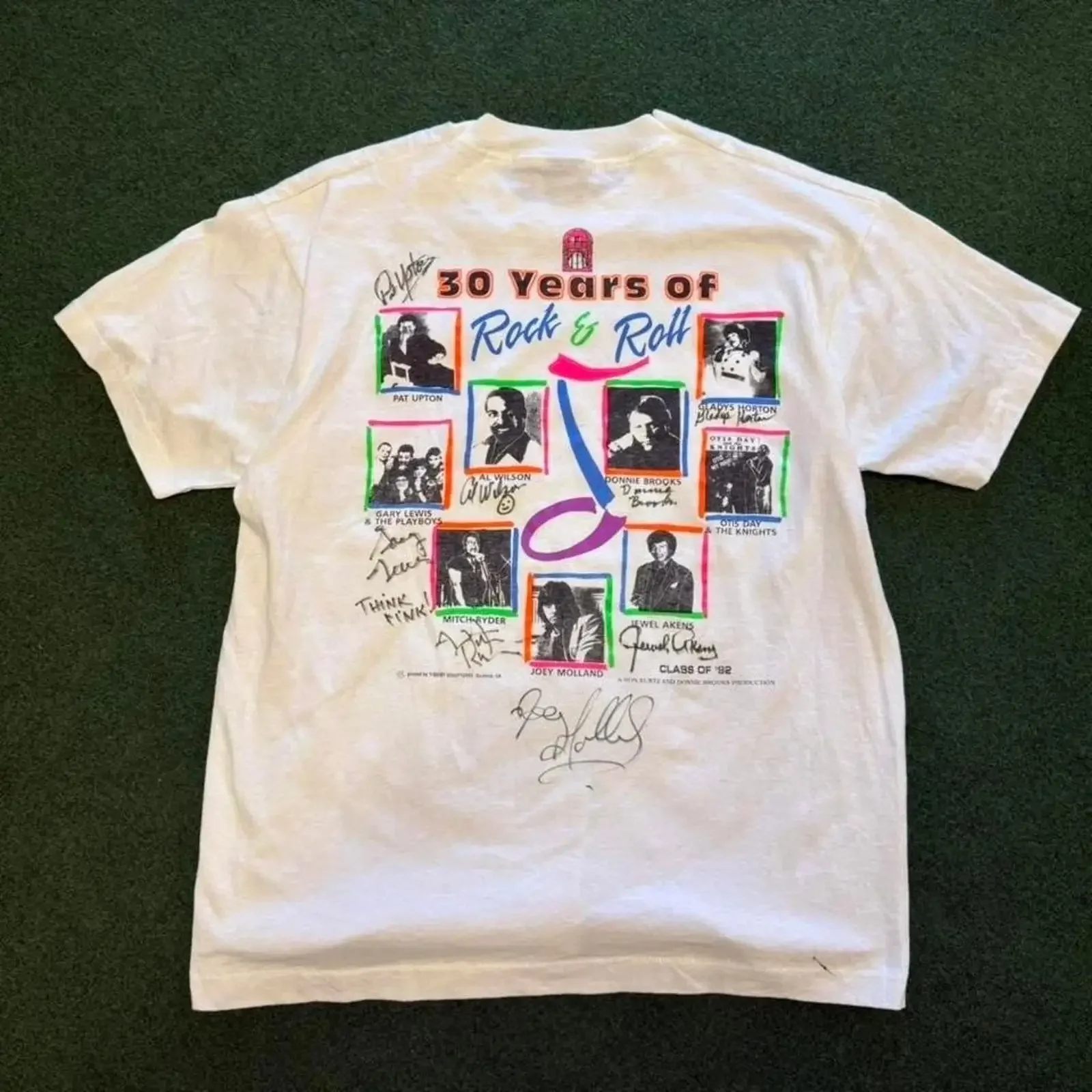 Camiseta vintage 1992, trinta anos de rock and roll, autografada, raro achado vintage, lavada, masculina, ligeiramente fashion, respirável