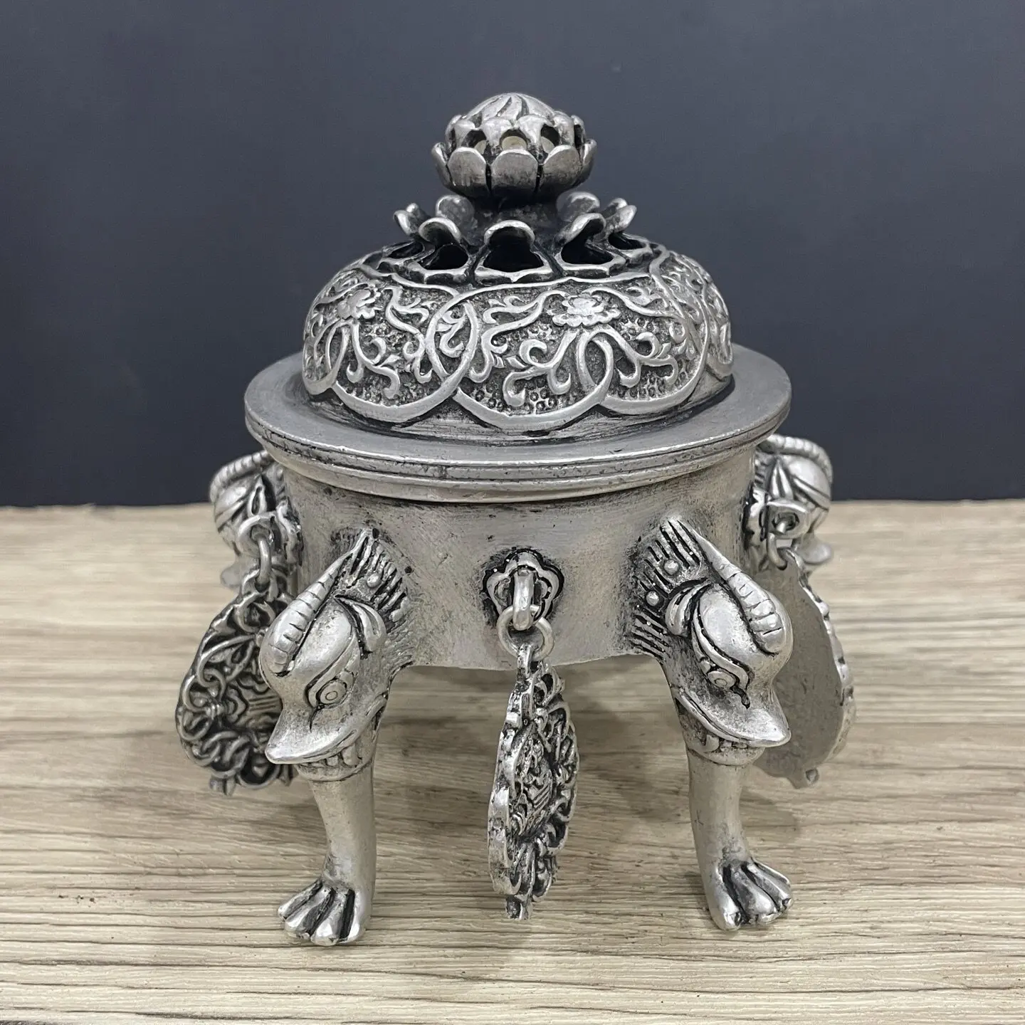 Vintage Old Collection Green Lotus Emperor Xuande Censer Qiaosheng Furnace Incense Burner for Home Meditation