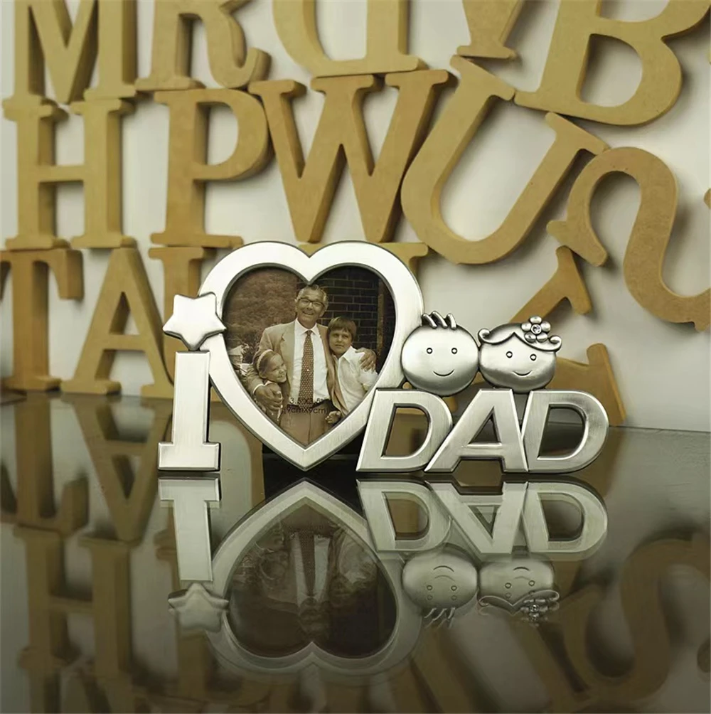 I LOVE DAD/MOM Heart Shape Papa Photo Frame For The First Day Of Mother's Day Father’s Day Dad Mom Photo Clip Home Desktop Decor