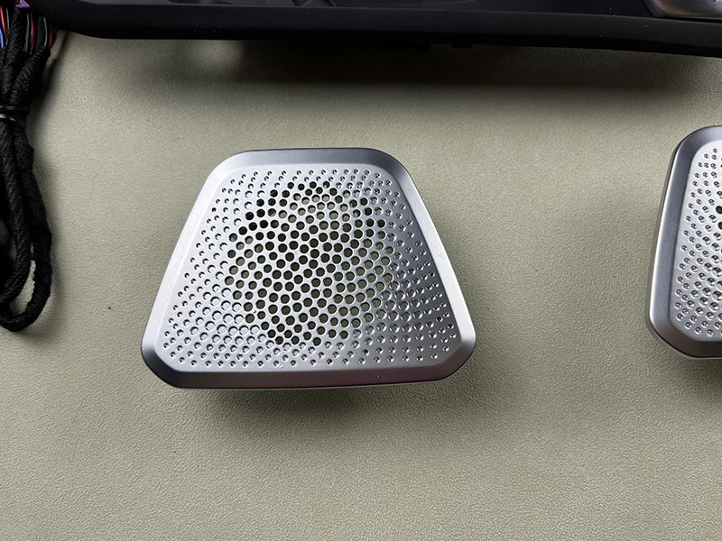 LED Trims โคมไฟเหมาะสําหรับ X5 G05 Ambient ไฟฝาครอบลําโพงภายในแผงประตูชิ้นส่วนตกแต่ง