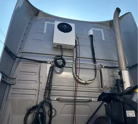 شاحنة تكييف الهواء الكهربائية RV وقوف السيارات تكييف الهواء DC12V 2600 واط التيار المتناوب جرار فان العلوي تكييف الهواء الكهربائي