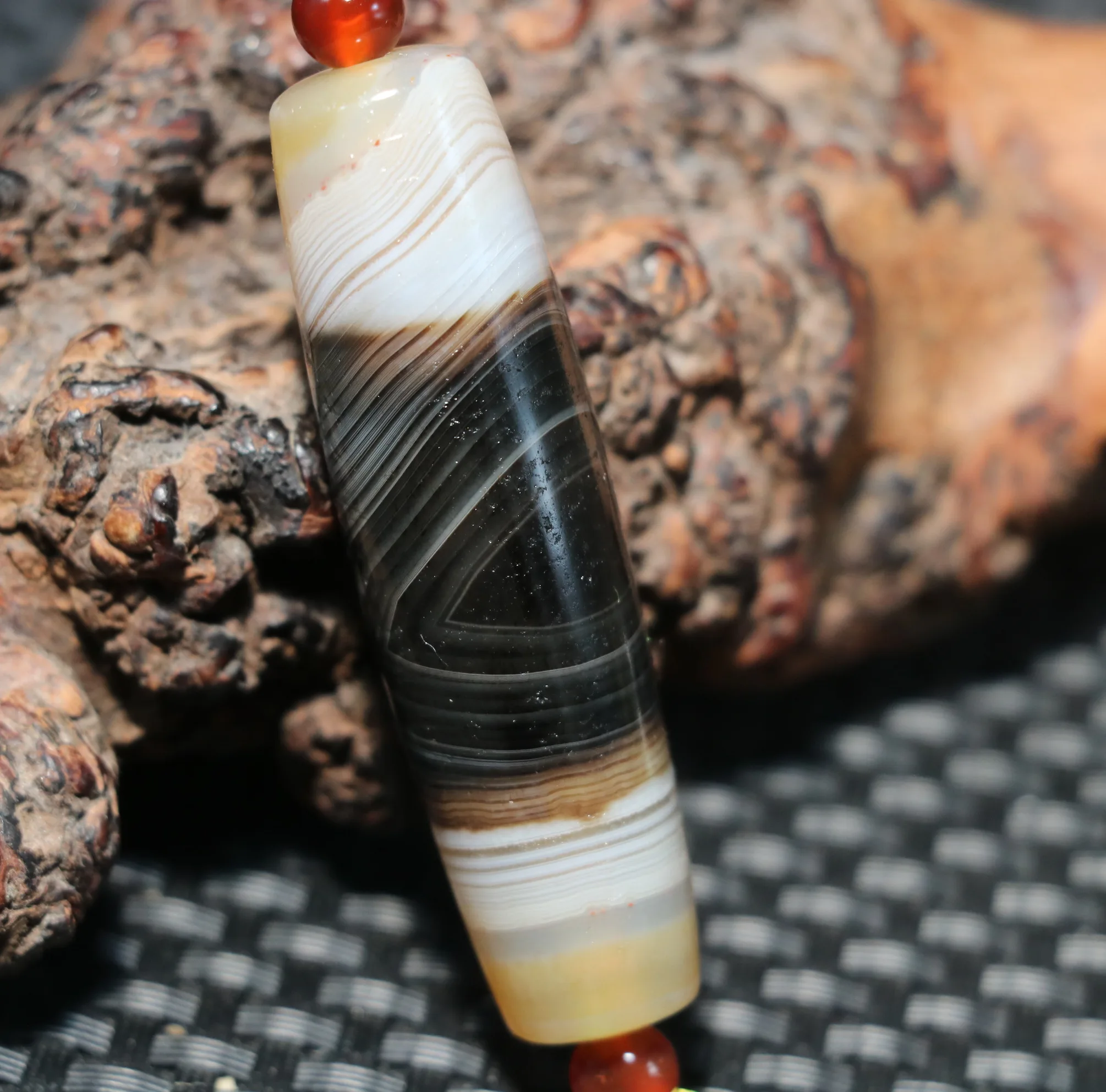 5A Ultra Energy Tibetan Old Oily Agate Natural Silkworm Lines Be Rich Totem DZi Bead Pendant Amulet Talisman Timestown Sauces