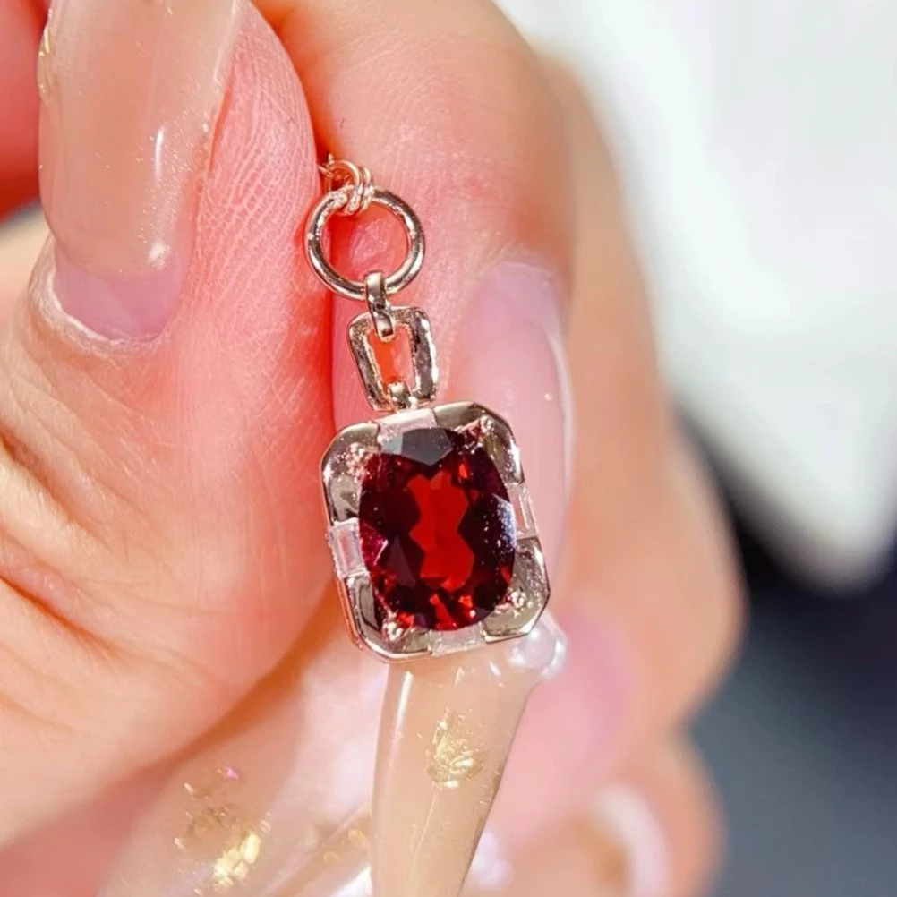 

Серебряный кулон с гранатом 925 пробы, позолоченный 18-каратным золотом, с драгоценным камнем 6*8 мм, 1 карат, настоящий гранат, серебряное украшение с сертификатом