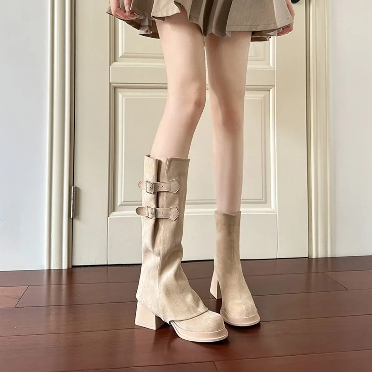 

Women's Boots - No Calf Pinch Thick Heel Shoes, Round Toe Thick-Soled, Warm Non-Slip High Boots Suitable for All Seasons