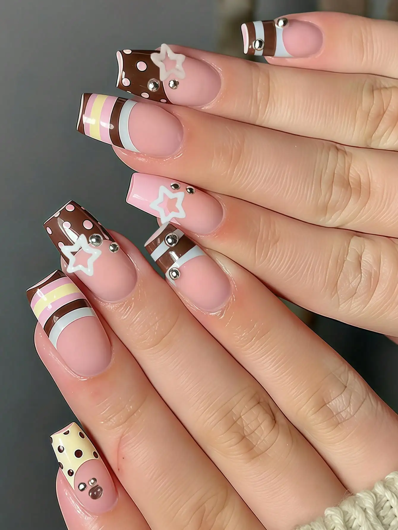 Upgrade Your Style With Y2K Flair! 24pcs Medium Square Press-On Nails With Chic Y2K Style Cream Yellow & Brown Polka Dot Design, Minimalist Pink Striped French Manicure Press-On Nails, Spring Fashionable Pink Brown Polka Dot & Colorful Striped 3D Metal