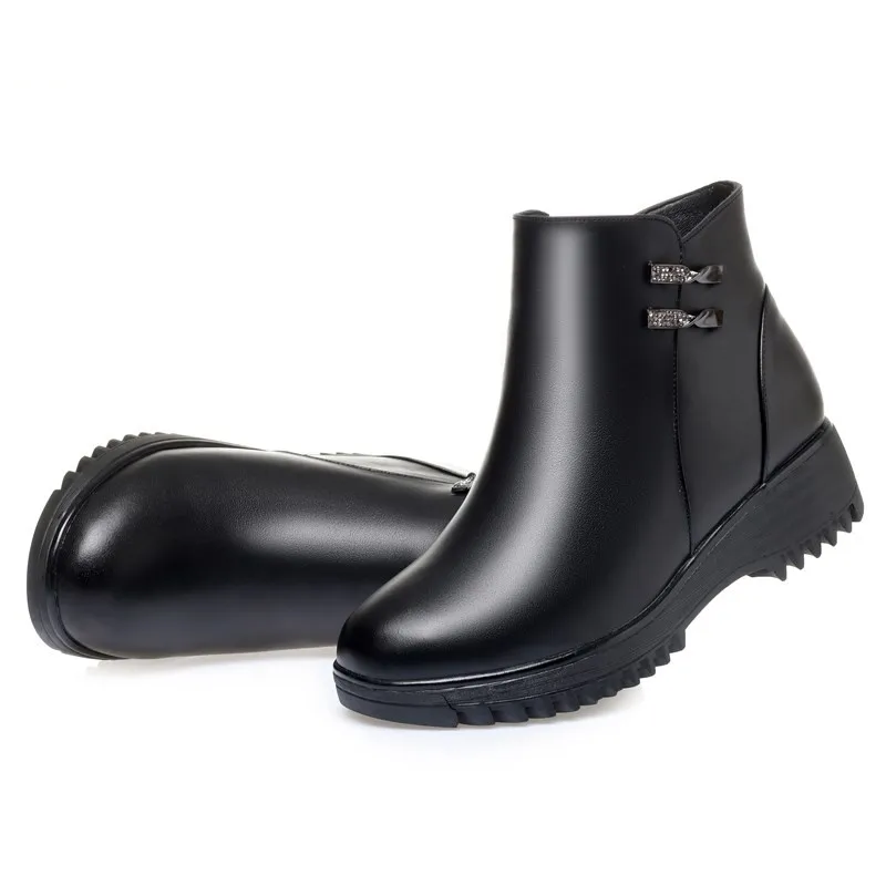 Women's Snow Boots Winter Genuine Leather Wool Thicken Warm Ladies Short Boots Non-slip Large Size Mother Boots image 2