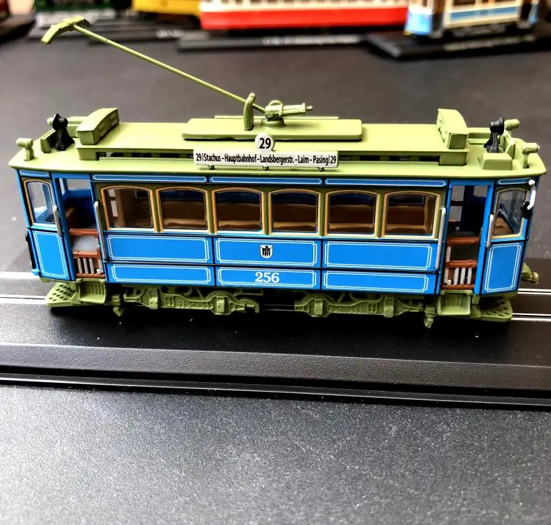 1: 87 train scene old-fashioned retro tram model  Finished product model