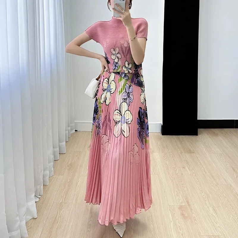 

2025 Summer Dress Women New Western Style Printed Top Set Women's Fashion Look Thin Temperament Folded Half Skirt Two Piece Set