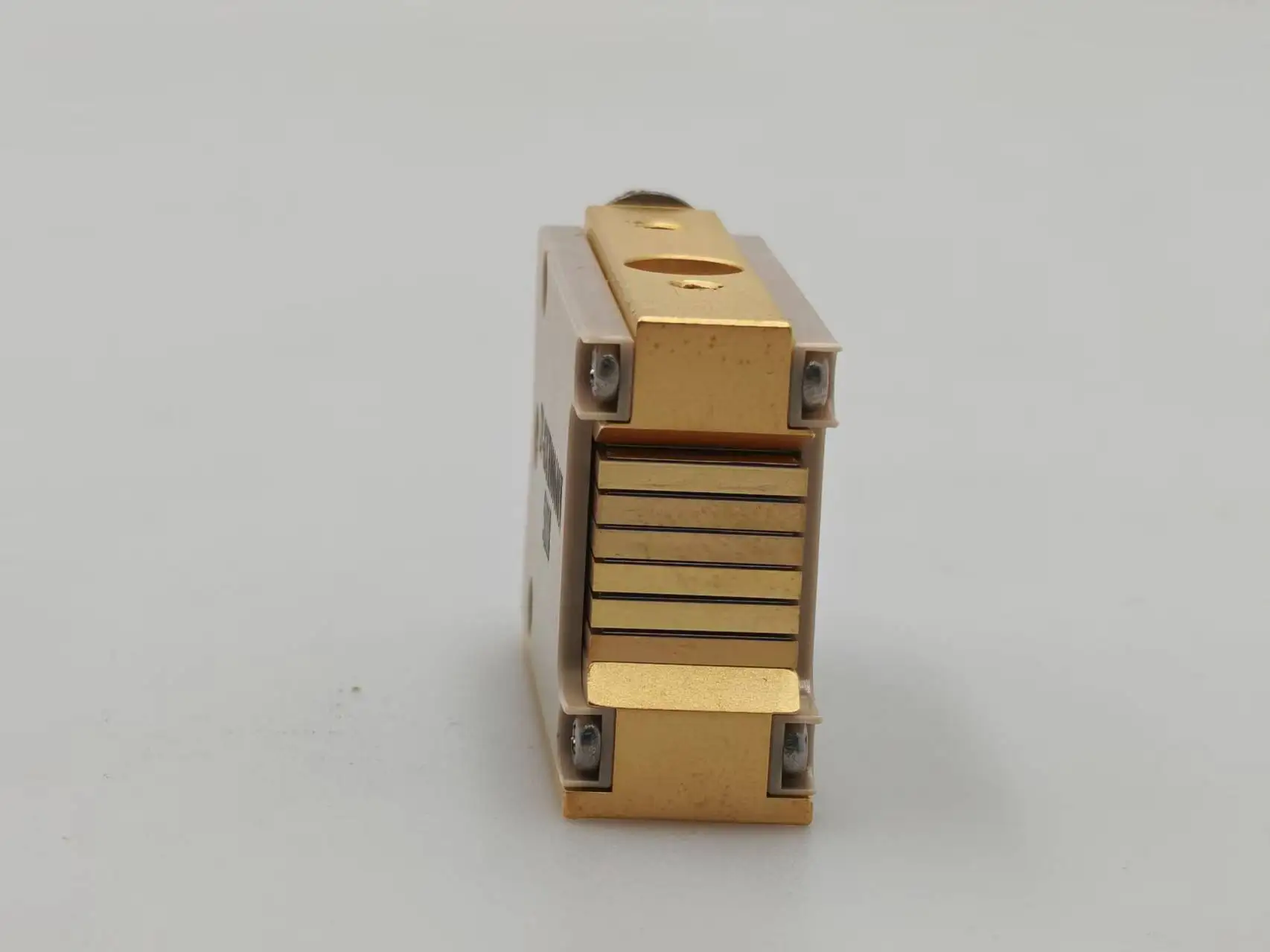 HGO Micro Channel Laser Stack Custom 755nm 808nm 1064nm 700W 7bars High-Accuracy New Hand Piece