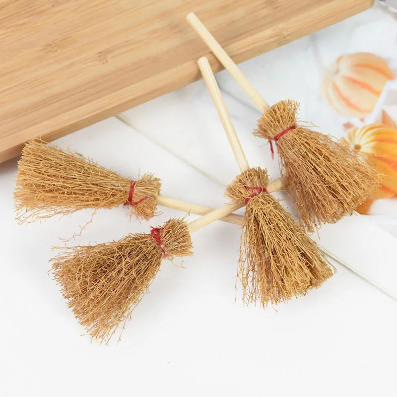 10/20 Pcs Mini Broom Red Rope Straw Brooms Dollhouse Decor Halloween Micro Landscape Decorations Accessories Witch Broom 10cm