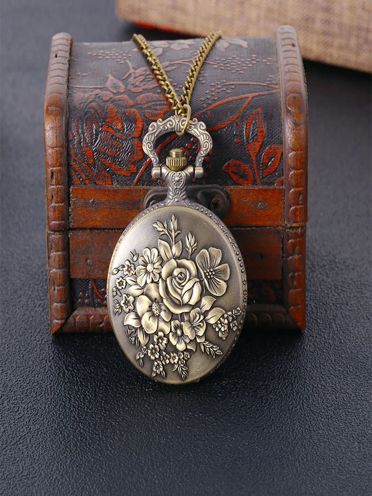 New Vintage Pocket Small Watch Steampunk Quartz Watch With Chain Hollow Heart Cover Necklace Alloy Fob Clock Men Gift