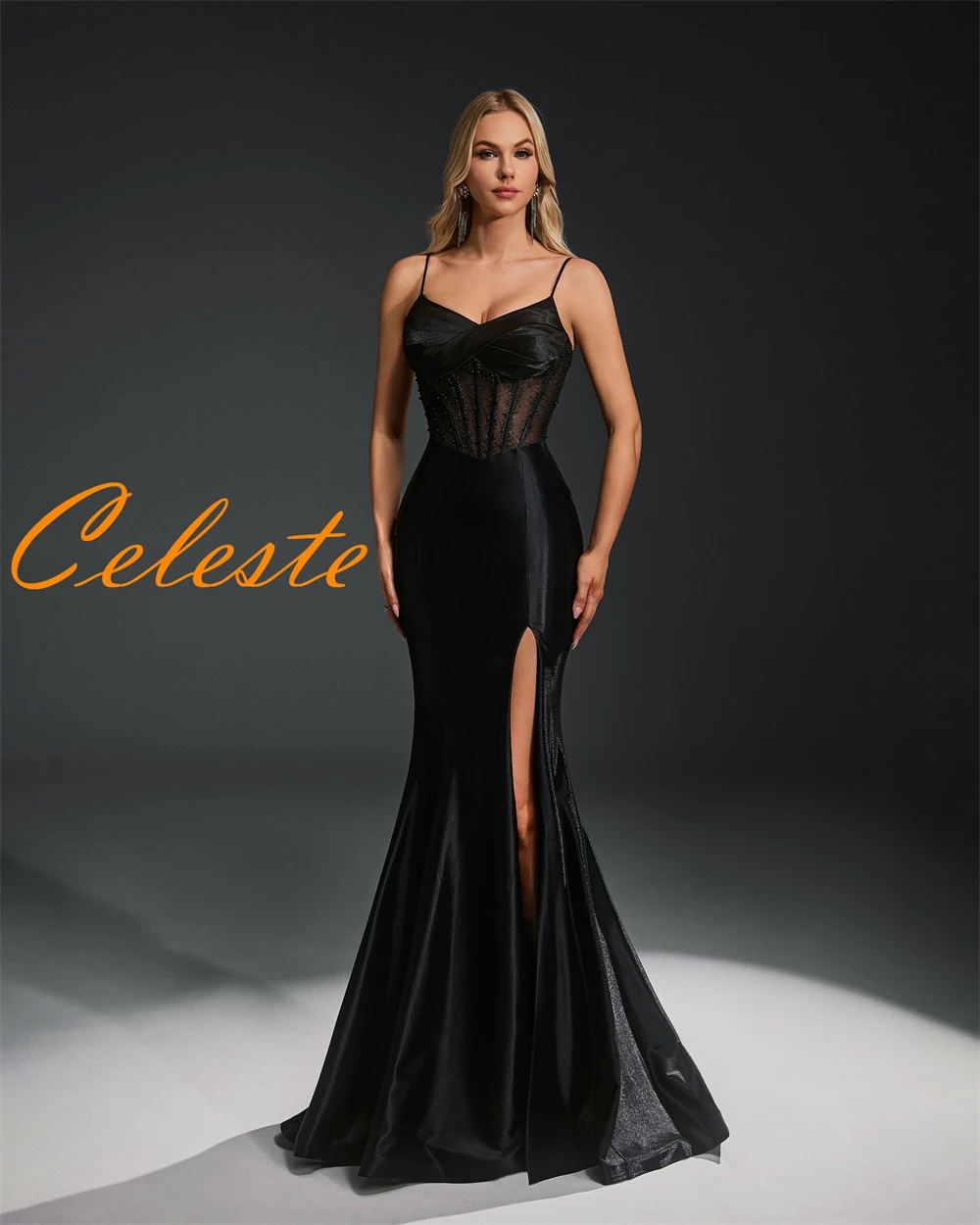 Aangepaste zeemeermin zwart satijnen avondjurken Mode mouwloze homecoming-jurken Moderne rechtertrein Jurken voor speciale gelegenheden