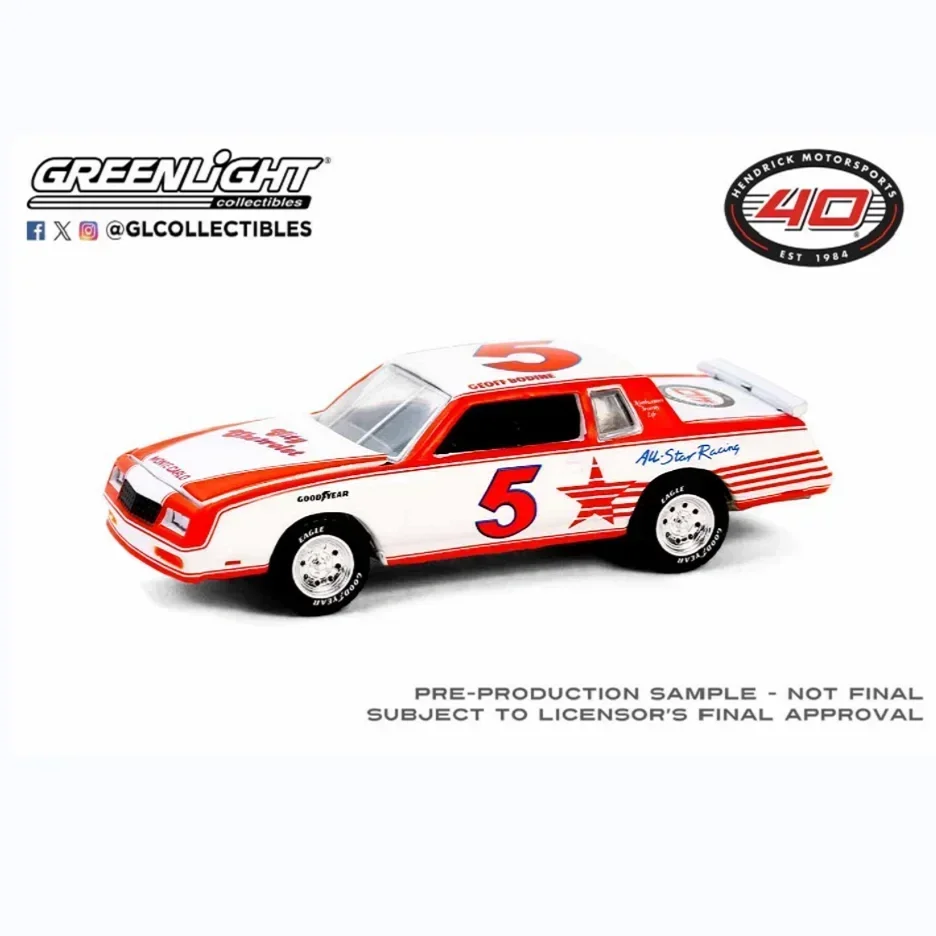 1:64 1984 CHEVROLET MONTE CARLO # 5 ornamenti per esposizione souvenir regalo giocattolo da collezione modello di auto in lega ad alta simulazione