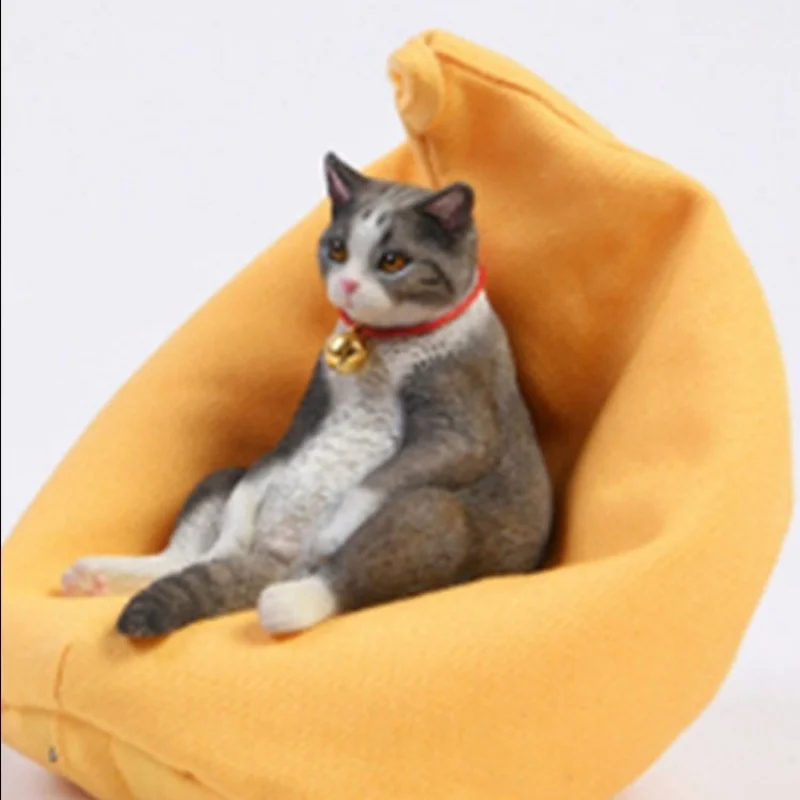 Orange cats, lazy animal model with sofa, trendy figurine, car interior decoration, home resin ornament