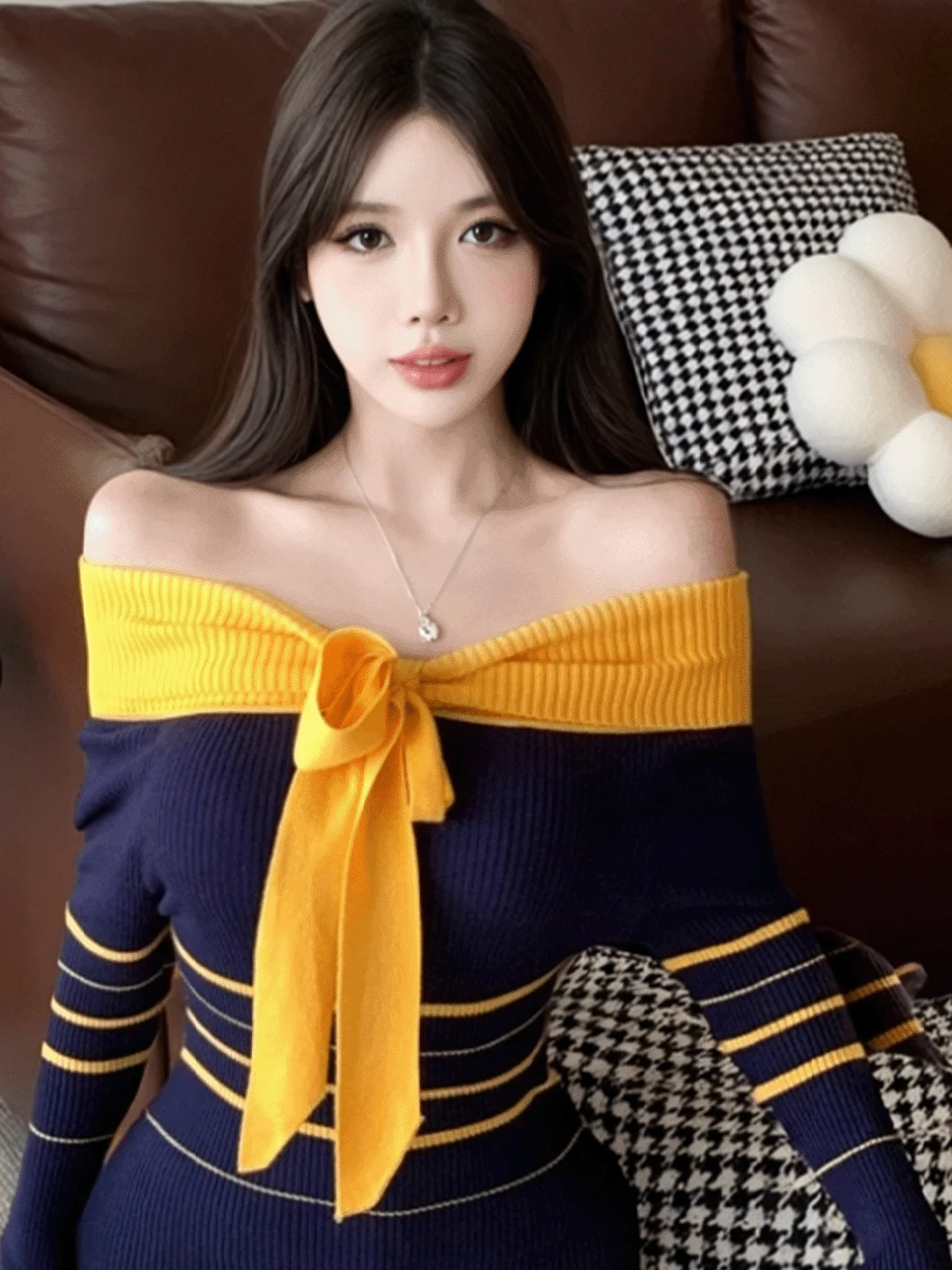 

Fashionable Striped Knitwear Women's Autumn Winter One-Shoulder Base Shirt Beautiful College Style Long Sleeve Breathable Pol...